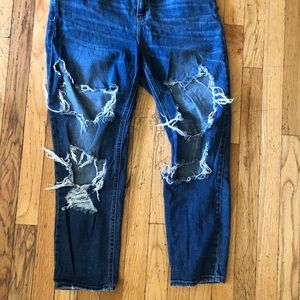 Distressed cropped jeans